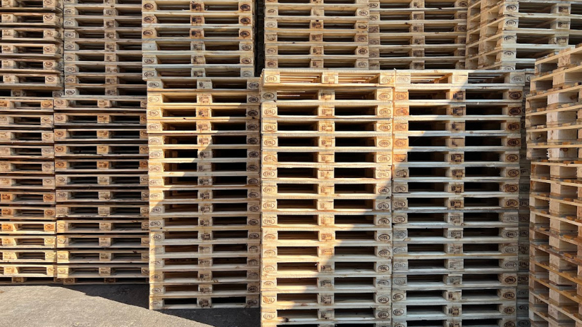 paleti de lemn Moutardi